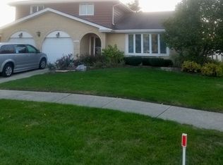 8950 S 87th Ave, Hickory Hills, IL