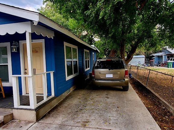 2nd image of 4330 W Cesar E Chavez Blvd