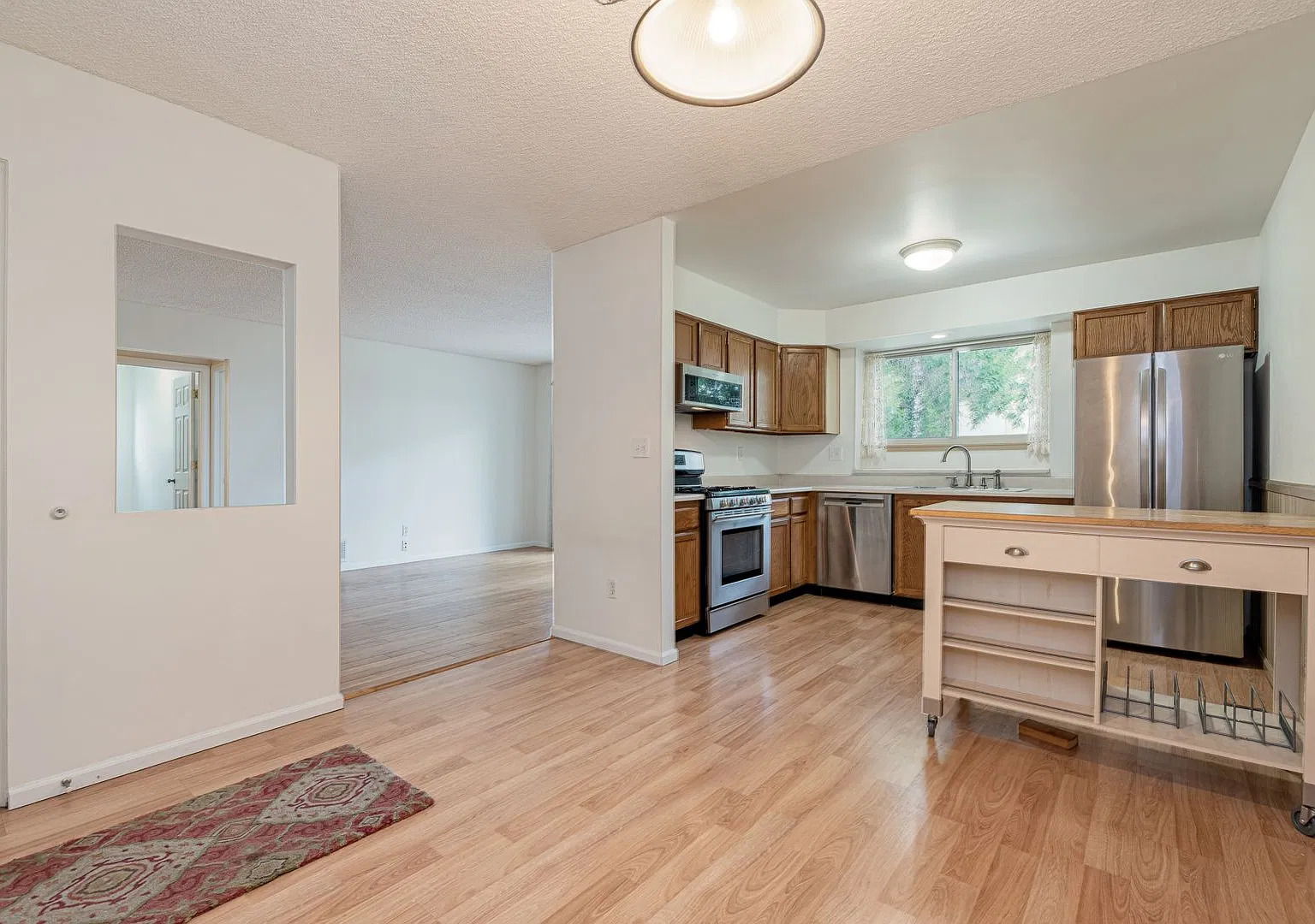 Gorgeous Thornton Three Bedroom Ranch! — Photo 2