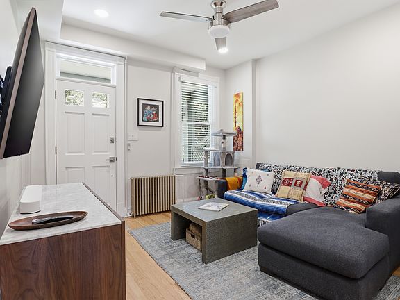 5th image of 1526 D St SE #1