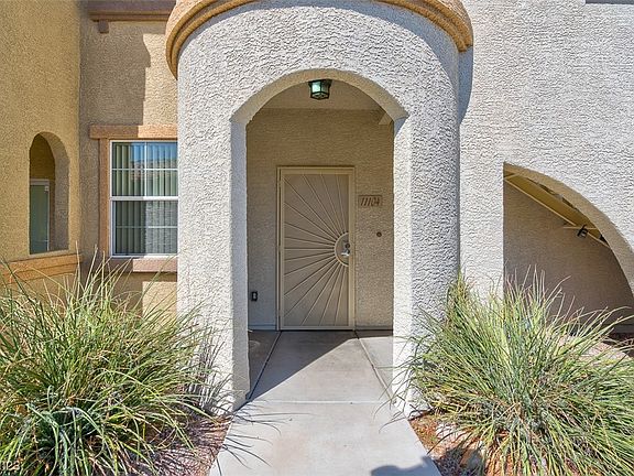 3rd image of 50 Aura De Blanco St Unit 11104