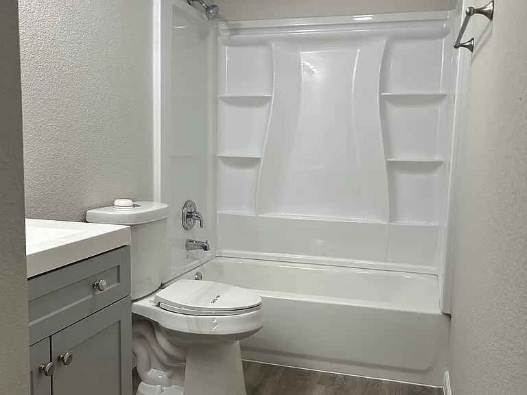 407 N Justin Ave #B — Photo 7