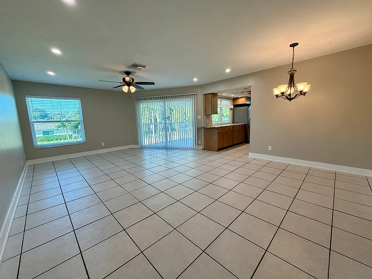 965 Morningside Dr #2W — Photo 12