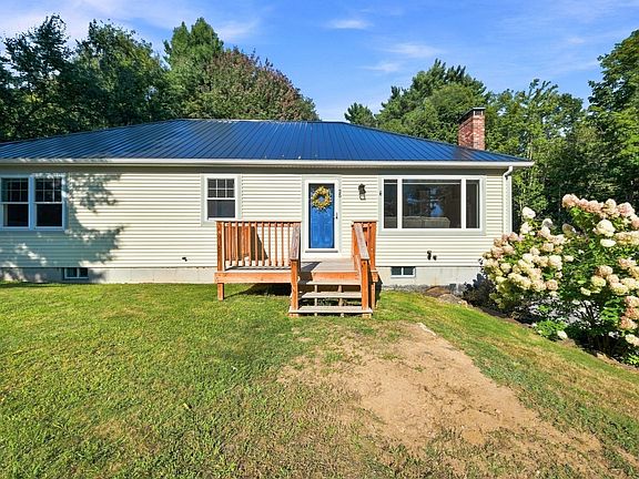 2nd image of 25 Ridgewood Dr