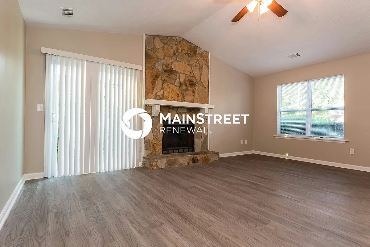 Living Room - 6265 Leverett Dr