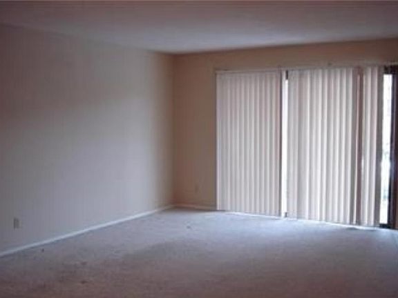 4th image of 4100 Parklawn Ave APT 216