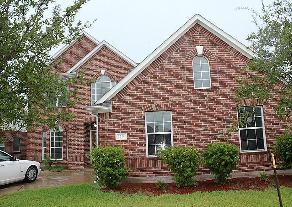 1st image of 2214 Kingwood Dr