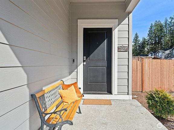 2nd image of 6501 Langley Avenue NE