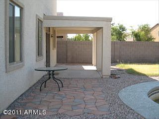 2nd image of 1152 E Saddleback Pl