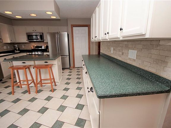 3rd image of 4198 Angela Ln