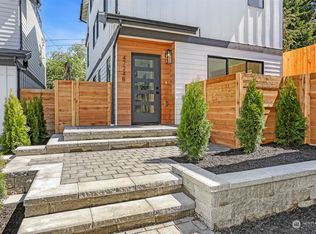 4724 37th Ave SW #B, Seattle, WA 98126