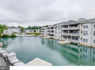 303 Waters Edge Dr, Newark, DE 19702