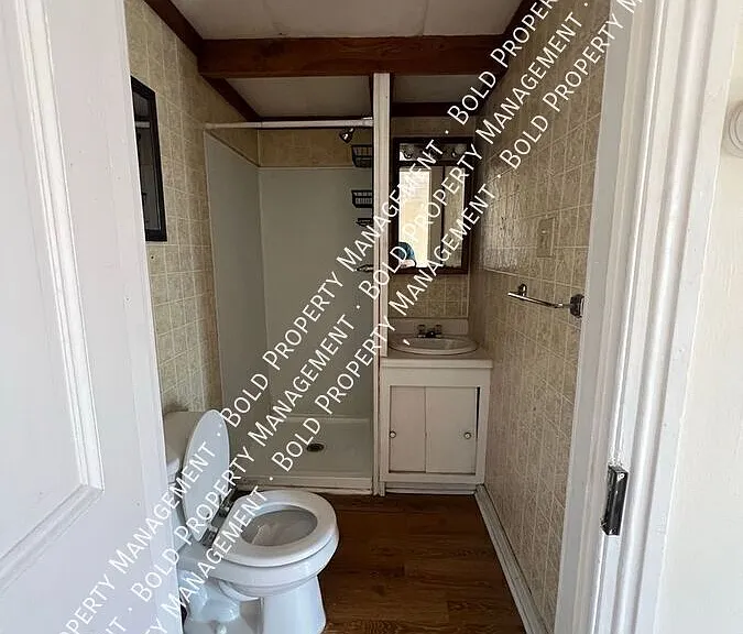 605 N 9th St #3 — Photo 5