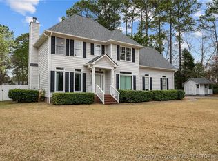 6101 Lochview Dr, Fayetteville, NC 28311