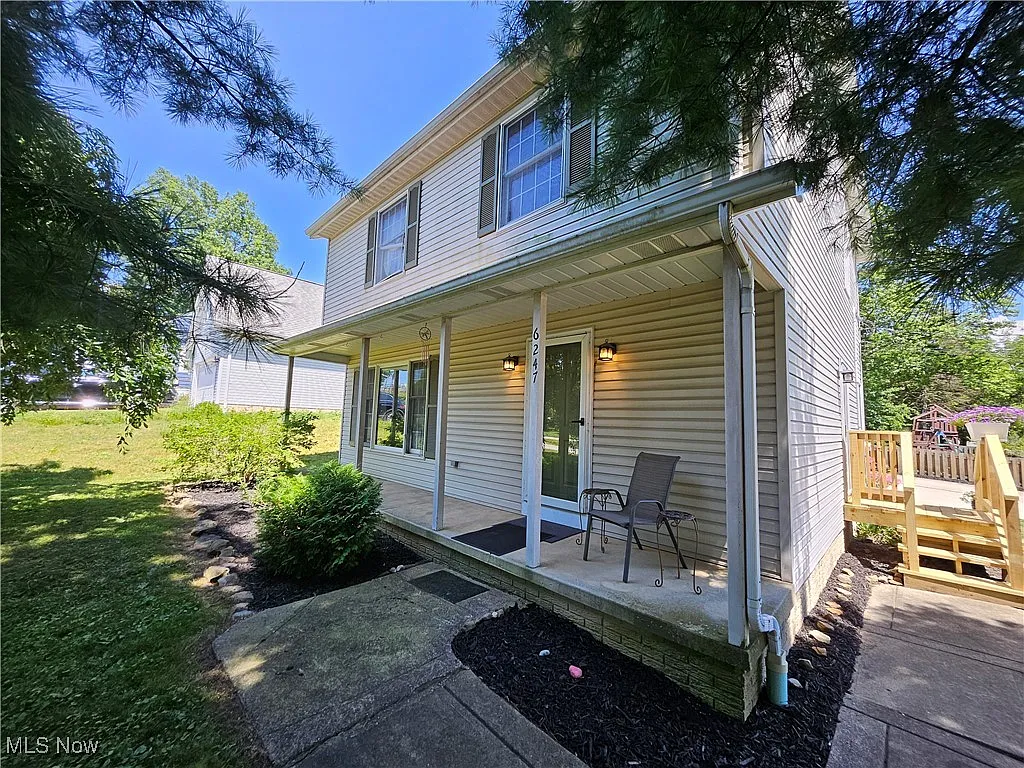 6247 Hathaway Rd photo 1