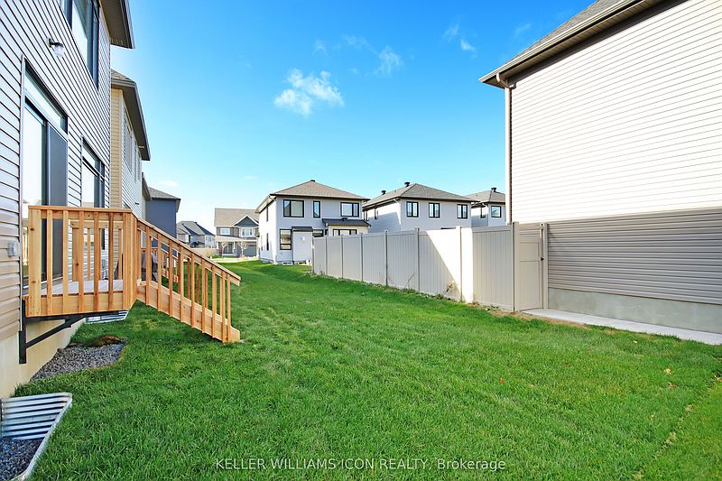 Ottawa House for rent - 4 Bedrooms — photo 34