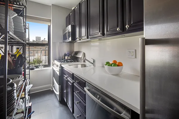 Sold by Sotheby's International Realty | media 5