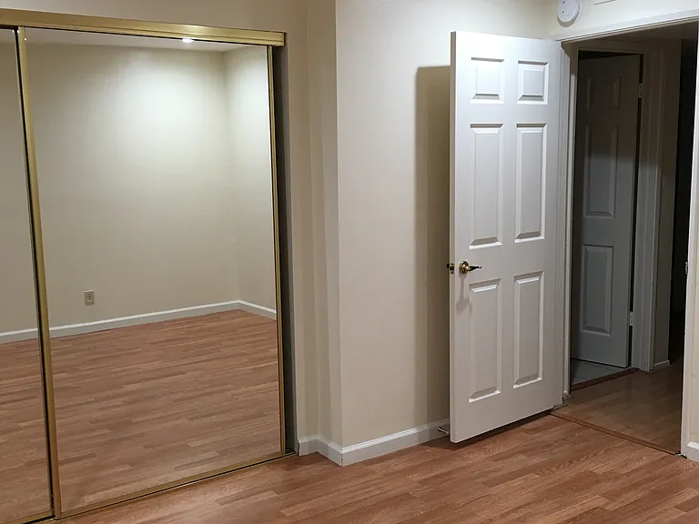 345 N Jackson St #305 — Photo 8