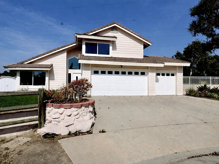 103 Crystal Springs Rd — Photo 2