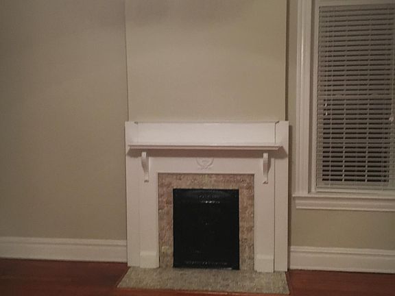 4th image of 17 N Arthur Ashe Blvd APT 3