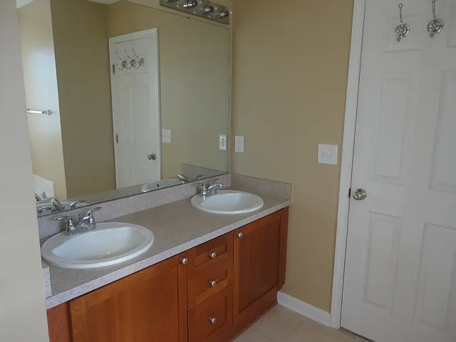 317 Collinsworth Dr — Photo 16