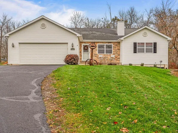 430 Eagle Lake AVENUE, Mukwonago, WI 53149