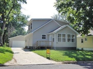 1414 S 8th St, Pekin, IL 61554