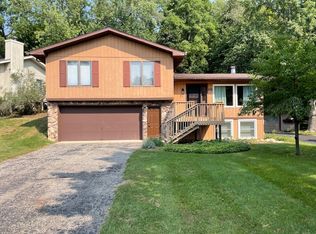 2930 Kensington Dr, Kalamazoo, MI 49008