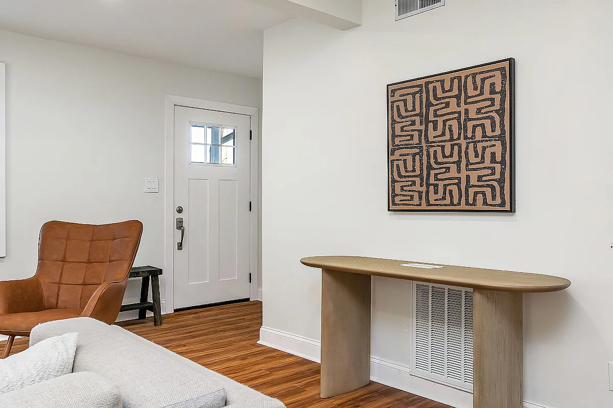 2 bed, 1000 sqft, $2,200 — Photo 4