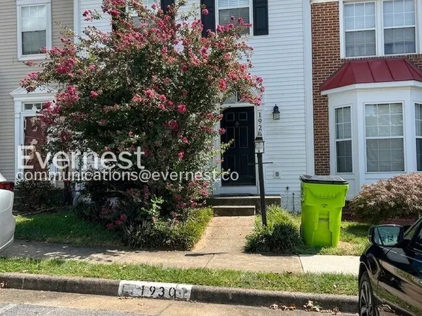 1926 Wicklow Ct, Woodbridge, VA 22191