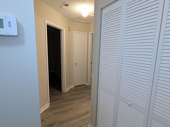 3rd image of 129 Westscott Dr Unit A