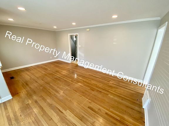4th image of 5006 W 51st St