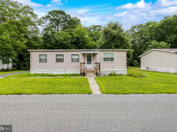88 Hazelwood Dr, Elmer, NJ 08318