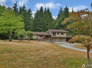 875 Silver Cloud Ln, Greenbank, WA
