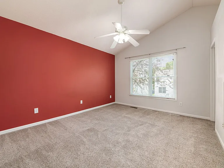 8607 Clover Glade Dr — Photo 21