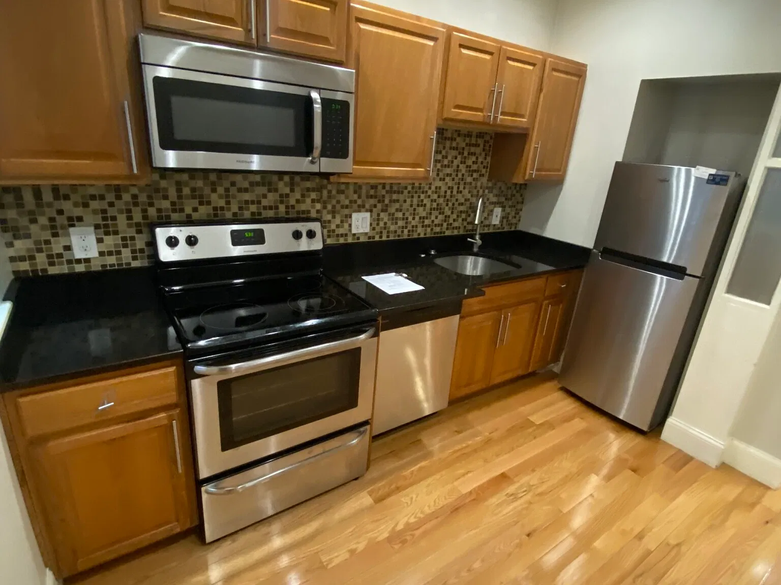 1 bed, 999 sqft, $2,800 — Photo 2