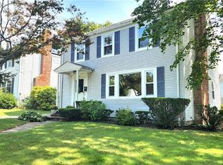 12 Dartmouth Ave, Warwick, RI 02888