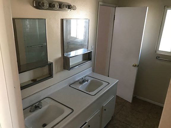 4th image of 212 Orland St APT 33