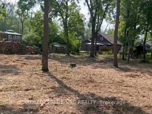 2nd image of 2847 Maple Ave