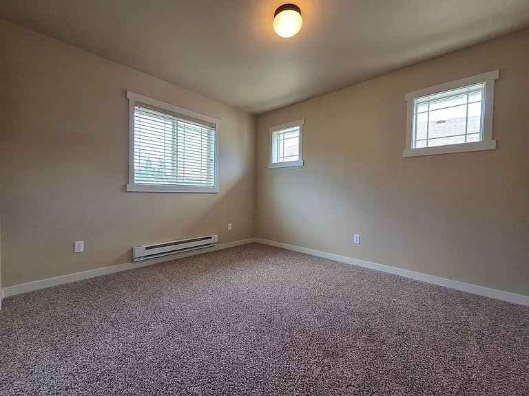 1344 Sinclair Dr — Photo 15