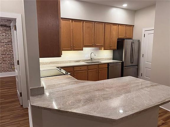 4th image of 215 Decatur St APT 405