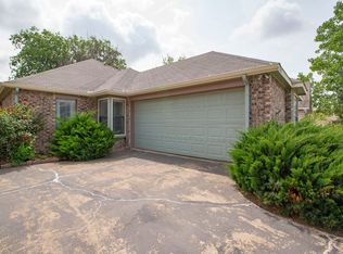 2302 Smoky Hill Rd, Carrollton, TX 75006