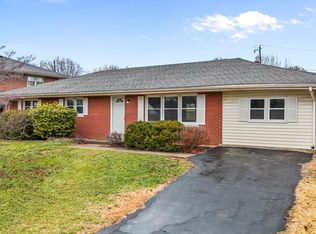 607 Shawnee Rd, Danville, KY 40422