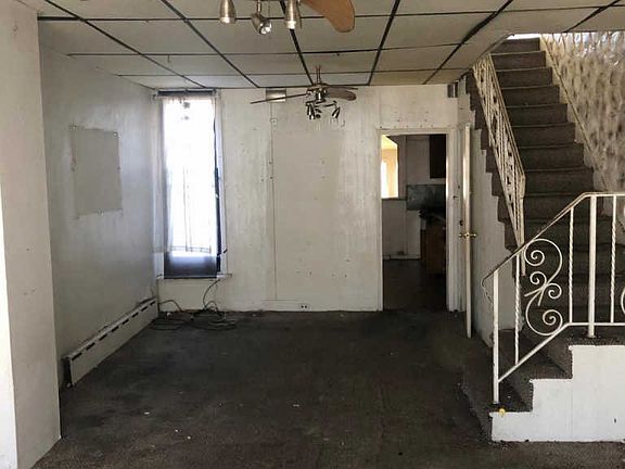 3rd image of 958 E Tioga St