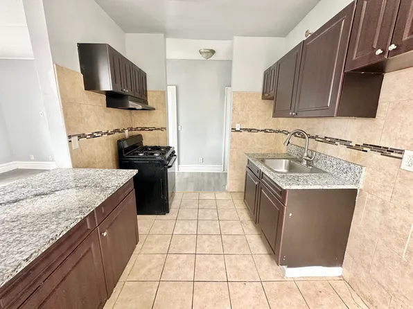 94 Fairmount Ter, East Orange, NJ
