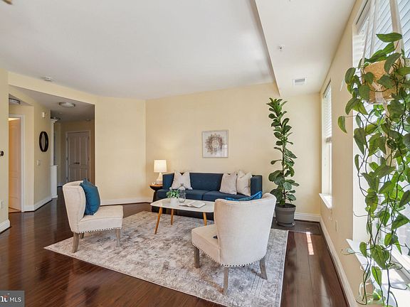 4th image of 1111 Oronoco St Unit 335