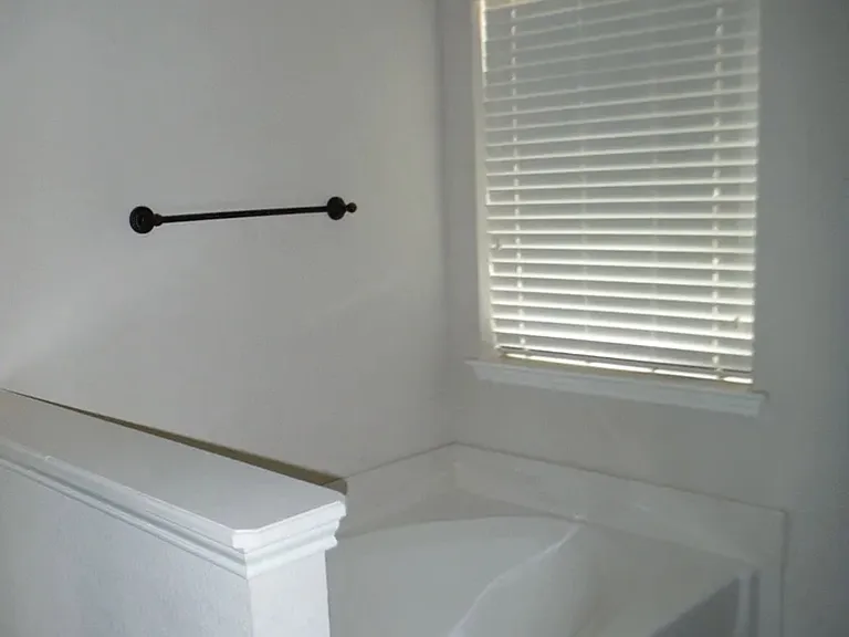 9116 Riverfalls Dr — Photo 7