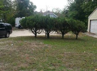 1112 W Main St, Riverhead, NY 11901