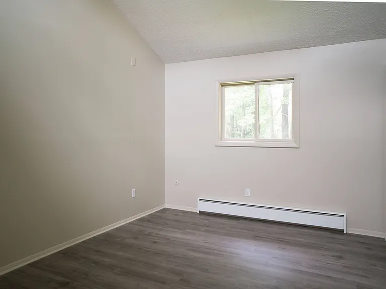 3222 Evergreen Cir #B — Photo 7