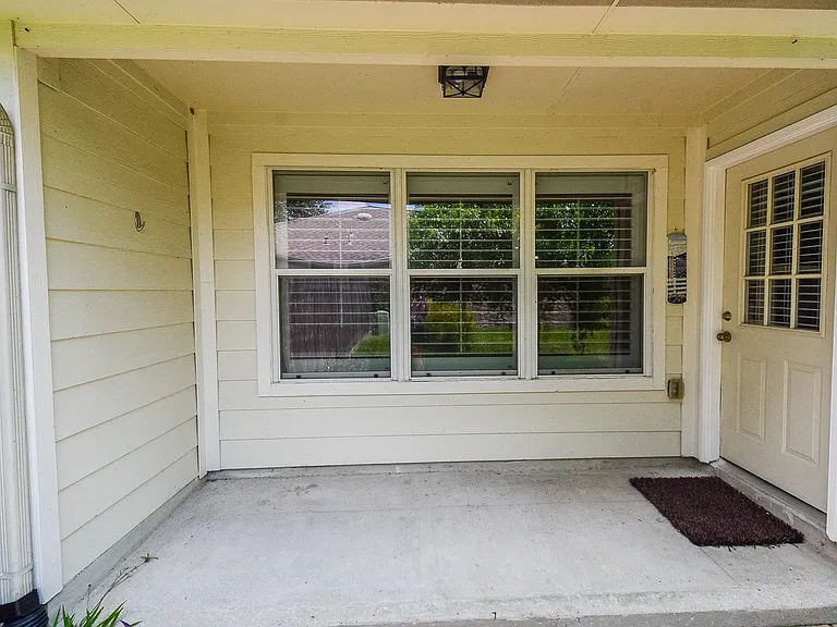 15975 Cottage Ivy Cir — Photo 33